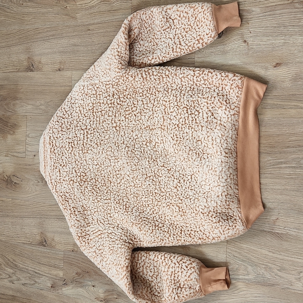 Express Cozy Oversized Pullover - Picture 8 of 9